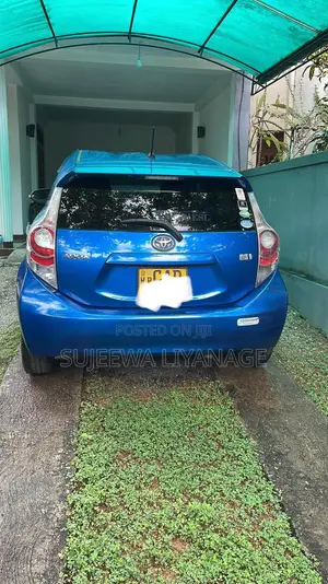 Toyota Aqua 2013 Blue