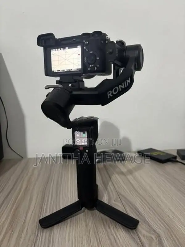 Sony A6700 with Sigma 30mm DJI RS3 Mini Dry Box 128GB