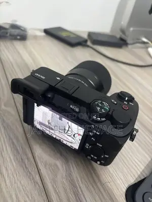 Sony A6700 with Sigma 30mm DJI RS3 Mini Dry Box 128GB