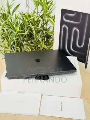 Apple MacBook Pro M4 14"Inch 16GB/512GB 2024