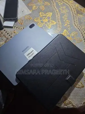 Huawei Mate SE 11