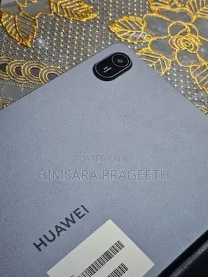 Huawei Mate SE 11