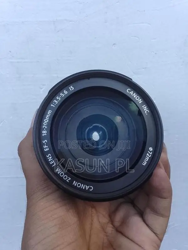 Canon 18-200 VR lens