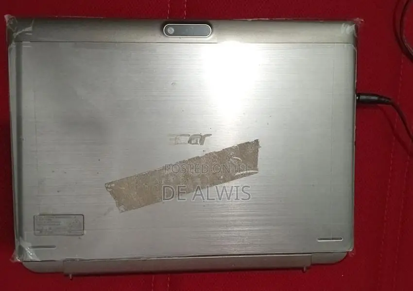 Acer Switch One 2-in-1 Laptop