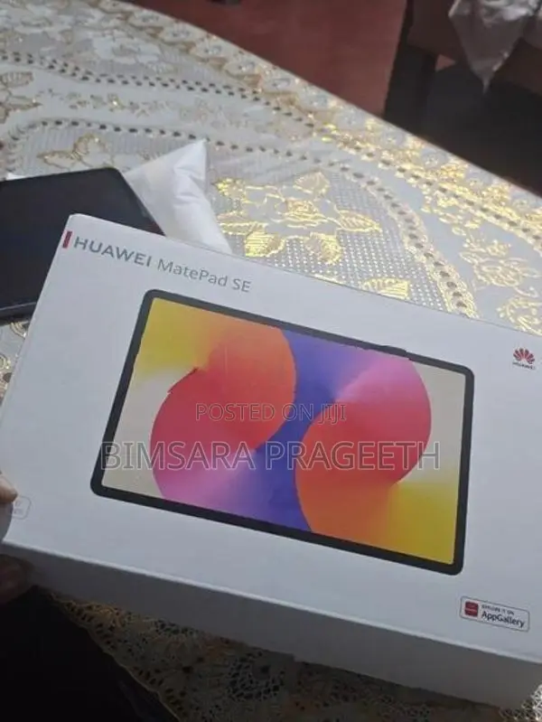 Huawei Mate SE 11