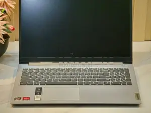 Lenovo IdeaPad 1 8GB 512GB NVME