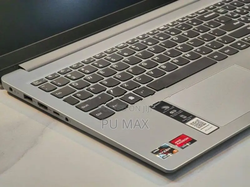 Lenovo IdeaPad 1 8GB 512GB NVME