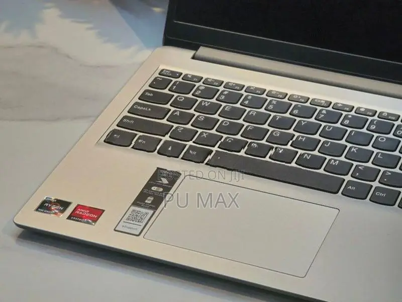 Lenovo IdeaPad 1 8GB 512GB NVME
