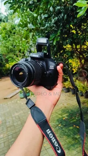 CANON 4000D