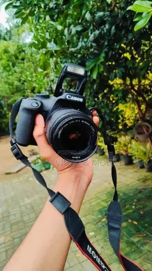CANON 4000D