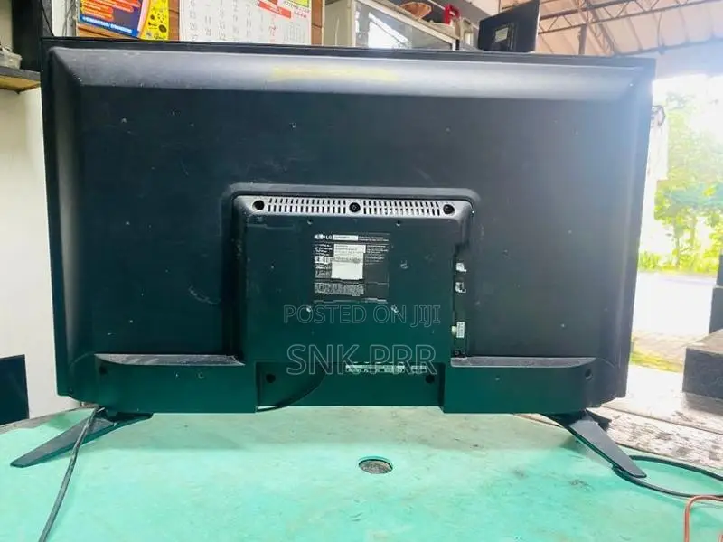 LG 32 Inch TV