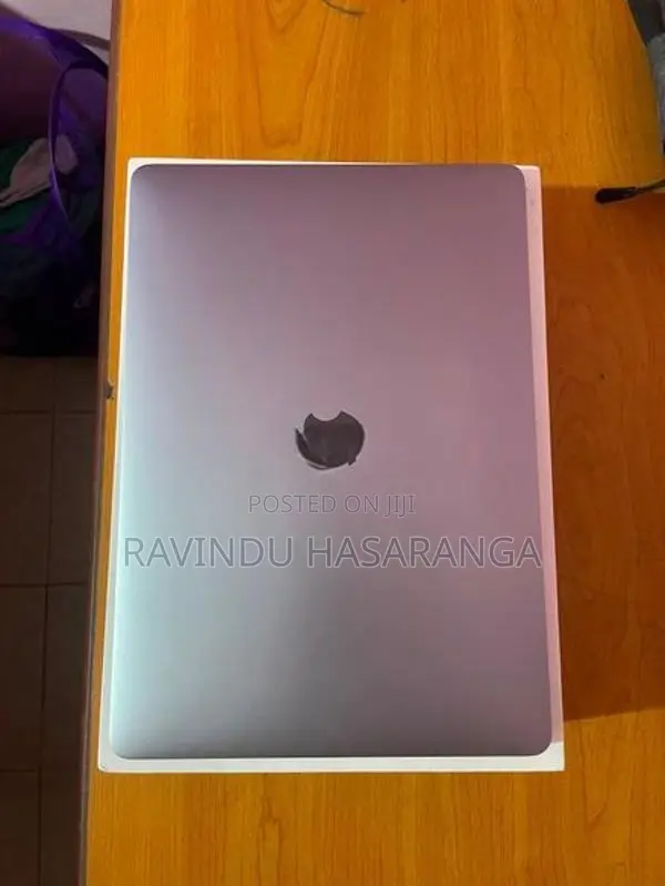 Apple iMac Book Air M1