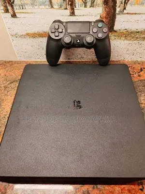 Play Station 4