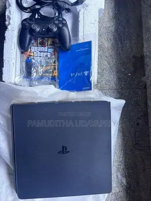 Play Station 4