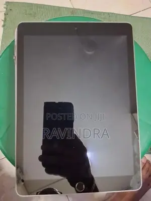 Apple iPad (Used)