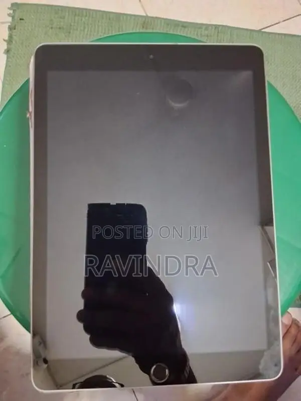 Apple iPad (Used)