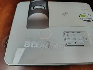 BenQ Full HD Multimedia Projector