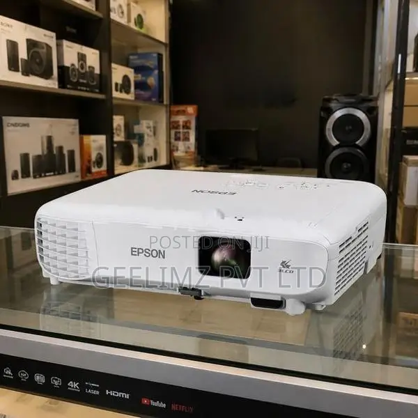 Epson EB-E01 3LCD Projector