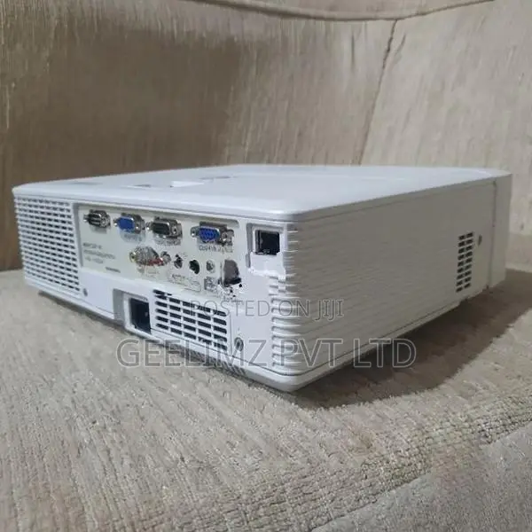 SANYO Multimedia Projector
