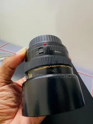 Canon 50mm 1.4 lense