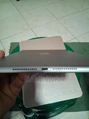Apple iPad (Used)