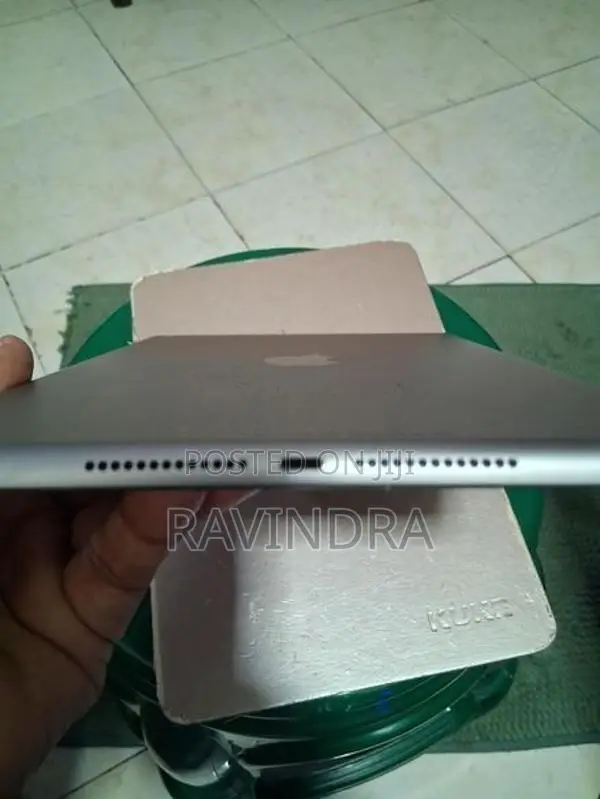 Apple iPad (Used)