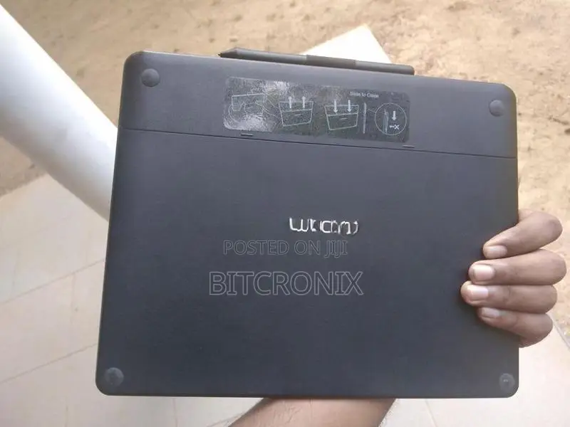 Wacom Intuos Art Graphic Tablet
