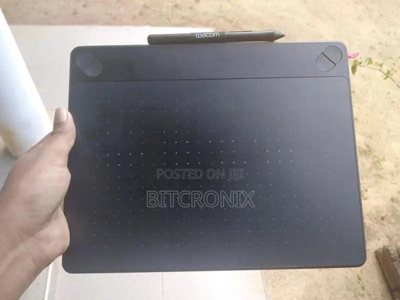 Wacom Intuos Art Graphic Tablet