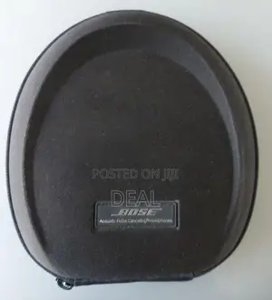 Bose QC@ Quiet Conmfort Acoustic Noise Cancelling Headphones