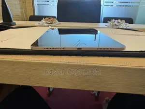 Apple iPad Air (5th Generation)