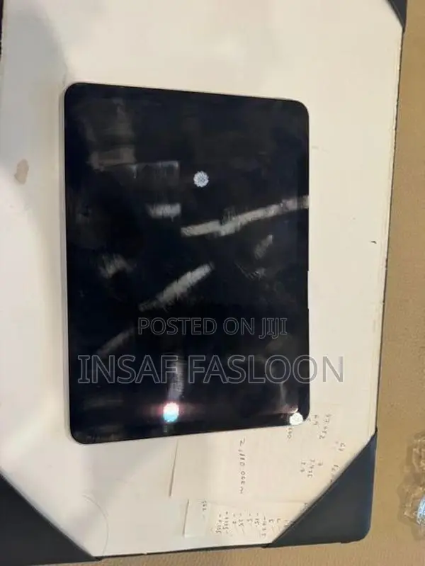 Apple iPad Air (5th Generation)