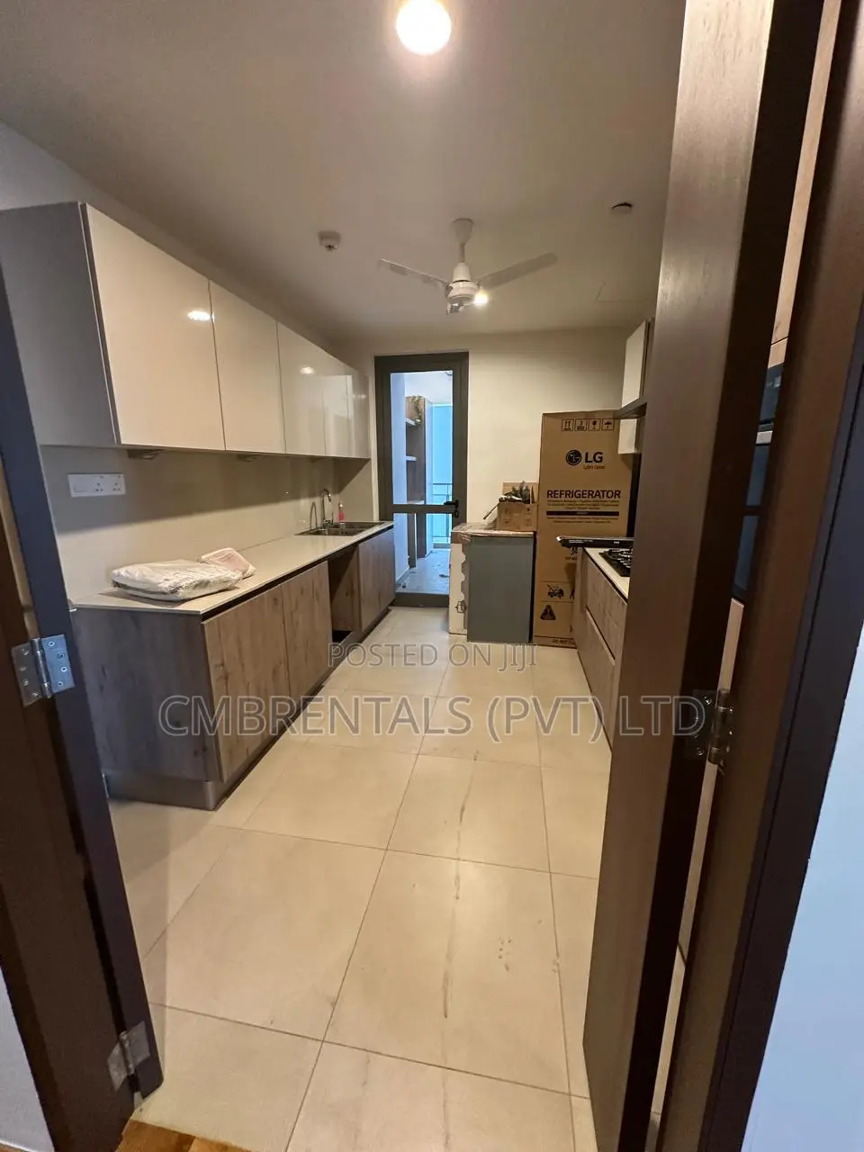 Furnished 3bdrm Apartment in Capital Twinpeaks, Slave Island for rent