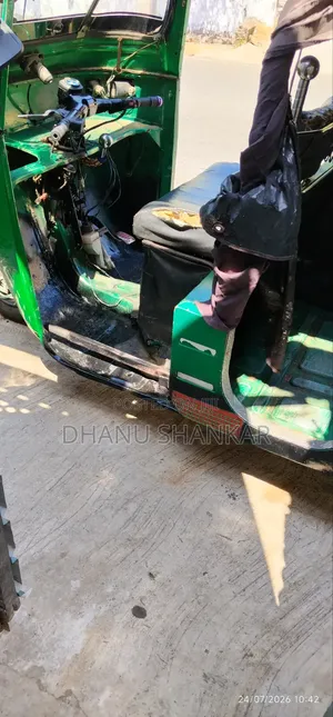 Bajaj RE 1995 Green