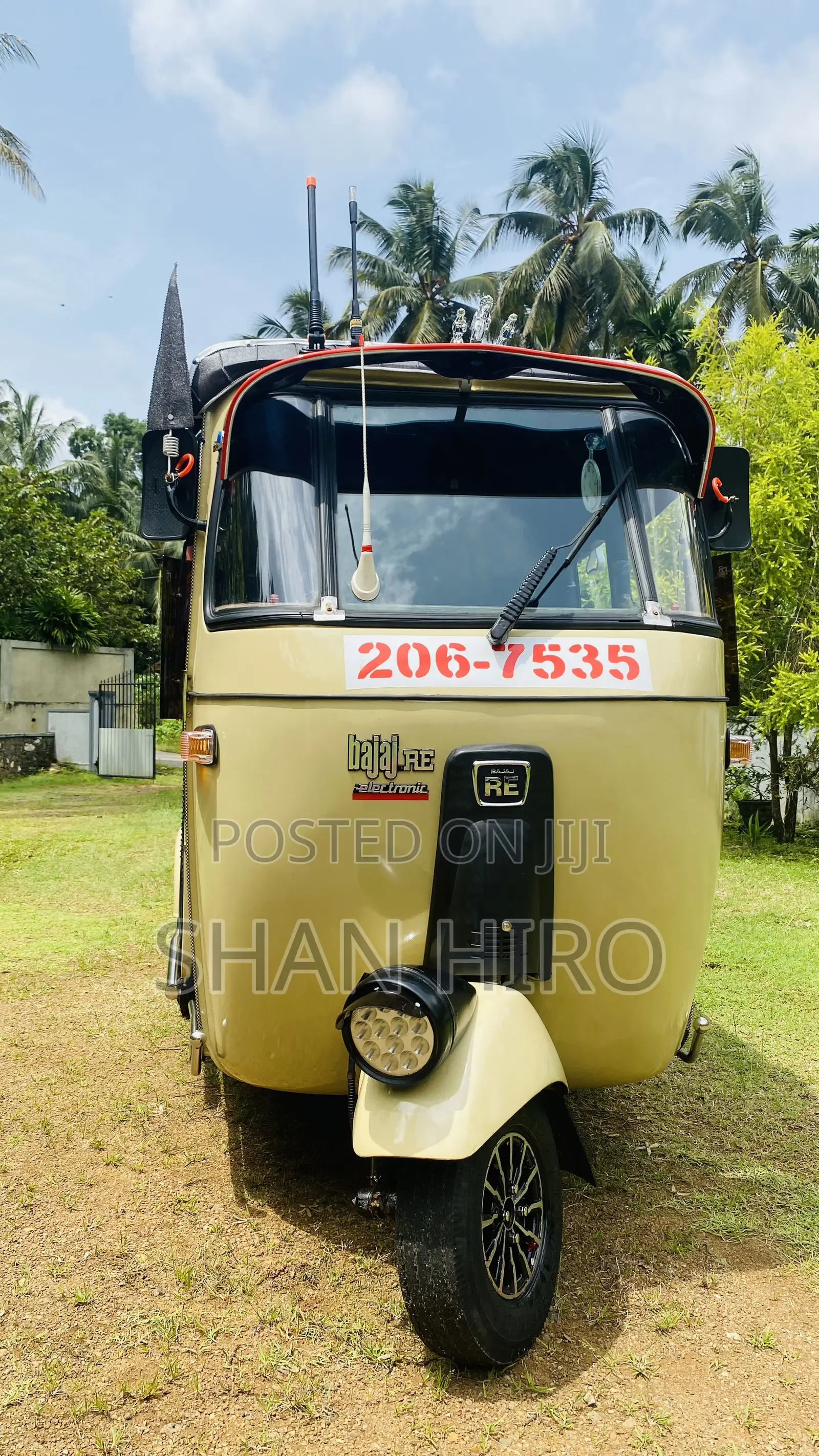 Bajaj RE 1999 Beige