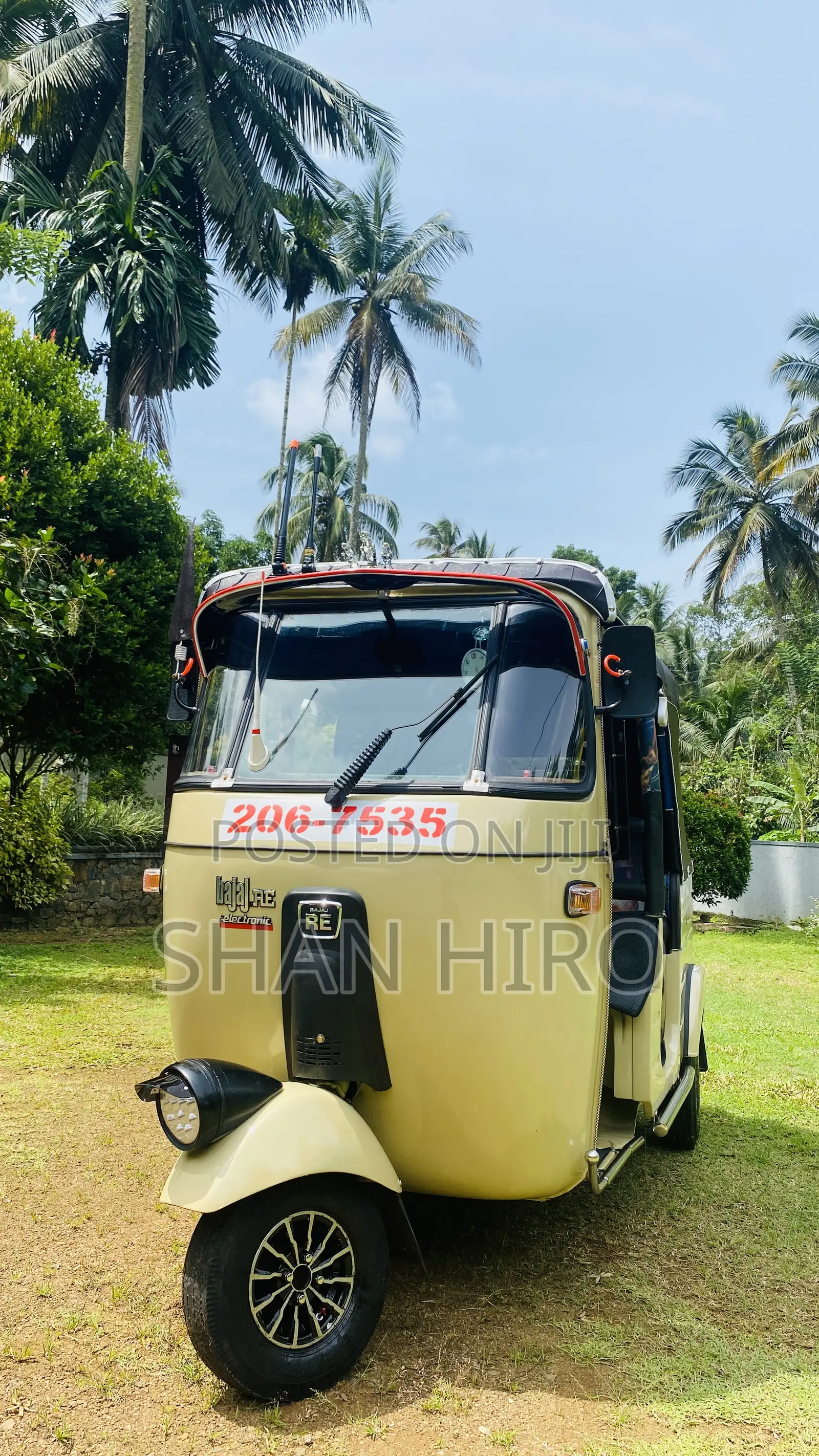 Bajaj RE 1999 Beige