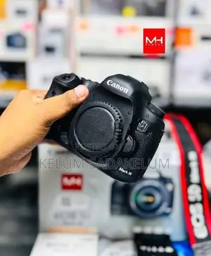 Canon Eos 5D Mark lll Full Frame Camera Body Set