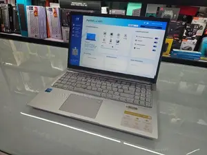 Asus Vivobook Core i5 13th Gen 16GB RAM 256GB SSD 15.6" Used Laptop