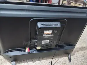 Unic 32 Inch LED TV