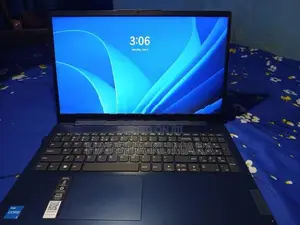 Intel Core i3-1305U