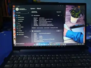 Intel Core i3-1305U