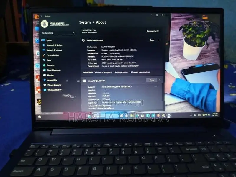 Intel Core i3-1305U