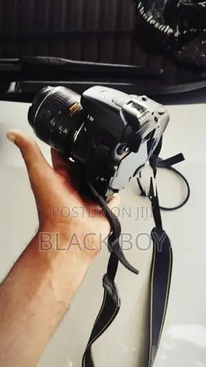 D5500 with 18×55 MM 70×300 Lens