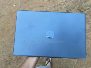 HP Laptop 15 Ryzen 3 8GB RAM / 1TB SSD