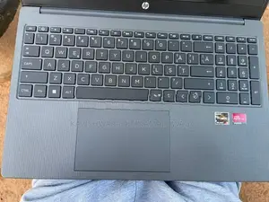 HP Laptop 15 Ryzen 3 8GB RAM / 1TB SSD