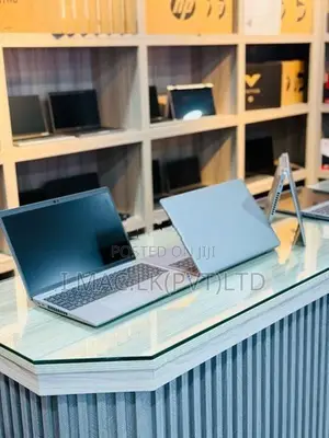 Dell Latitude 5520 - i5 11th Gen + 8GB RAM /256GB NVME-15.6 Inch -Lapt
