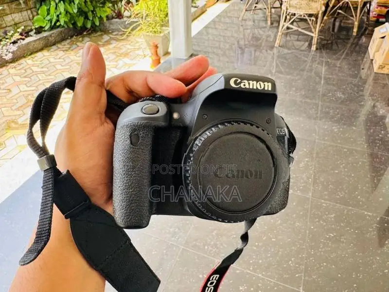 Canon 800 D Digital Camera with Kit Lense