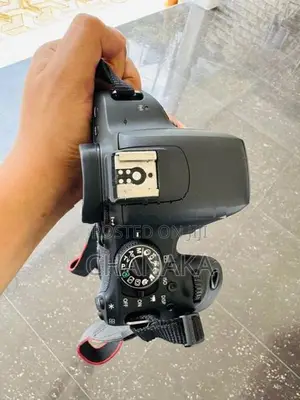 Canon 800 D Digital Camera with Kit Lense