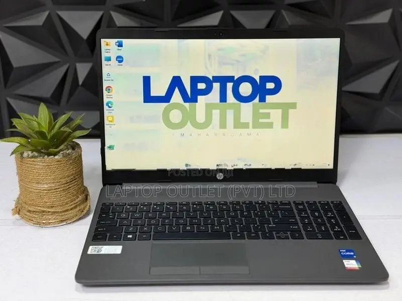 HP 15s Core i5 11th Gen/8GB Ram/256GB NVMe/15.6 FHD Screen