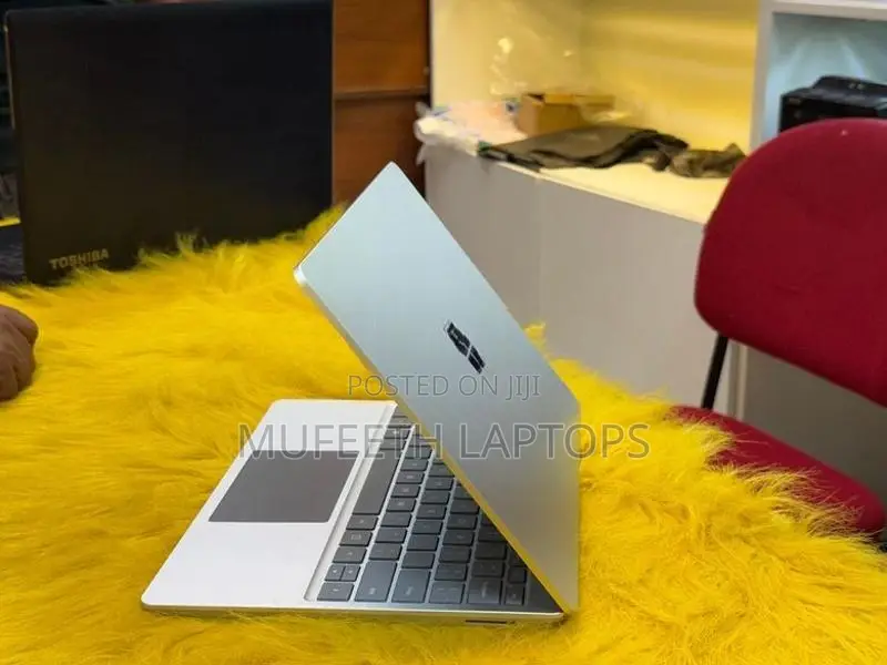 Surface Laptop Go3 i5 12Gen 16/256GB DDR 5