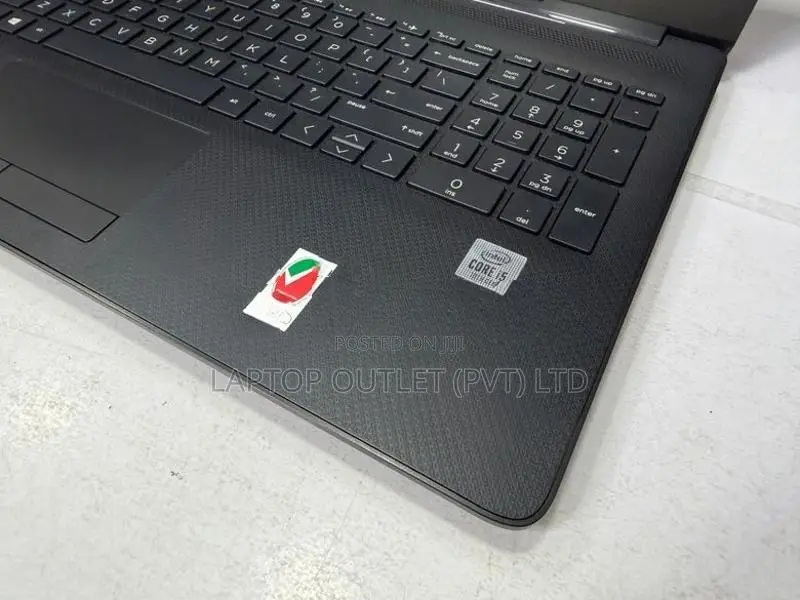 HP 15DA Core i5 10th Gen / 8GB Ram 256GB NVMe SSD 15.6 FHD Display